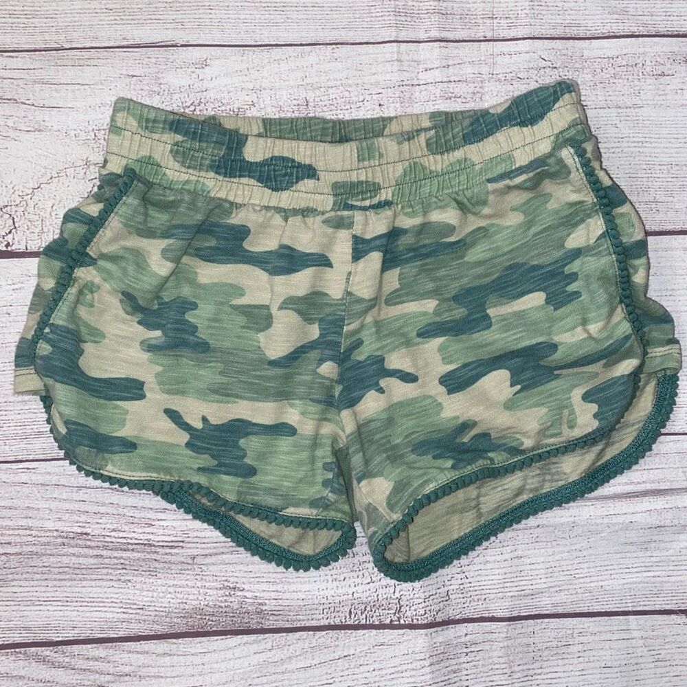Justice 100% cotton pull on camo shorts w/Pom Pom border sz 8 girls